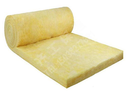 玻璃棉的內(nèi)部結(jié)構(gòu)蓬松，整體密度較大